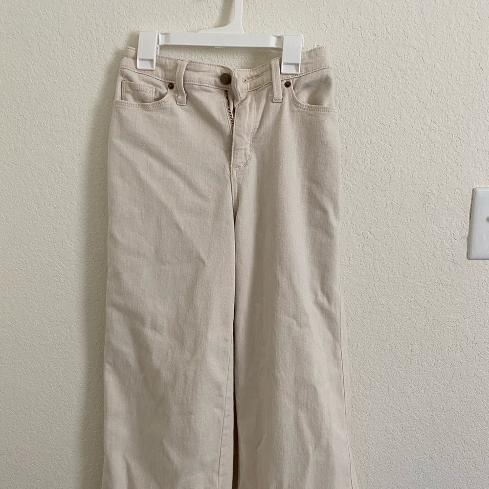 LIGHT CREAM/ TAN FLARE JEANS